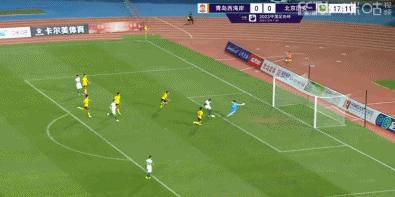 博洛尼亚2-1逆转国米【比赛焦点瞬间】第8分钟，克拉森外围凌空发炮！